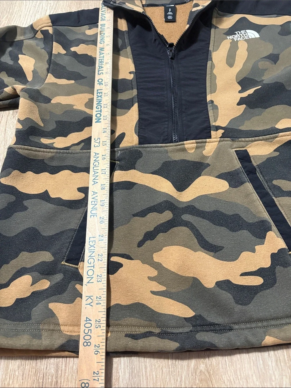 Men’s North Face Woodland Camo Graphic Fleece Hoodie; Half Zip Front. Sz-Small